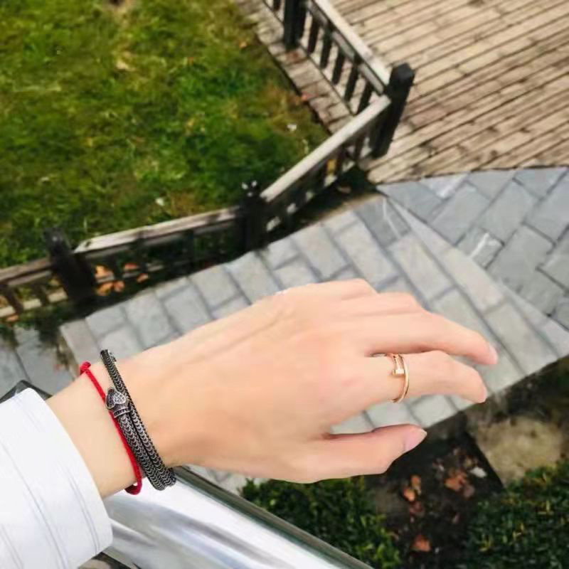 2021 luxury Designer bangles Snake ring With Box Gold Silver Titanium Steel Bracelet Inlay Diamond Screw Cuff Bracelets Women Men Love Jewelry Gift
2021 luxury Designer bangles Snake ring With Box Gold Silver Titanium Steel Bracelet Inlay Diamond Screw Cuff Bracelets Women Men Love Jewelry Gift