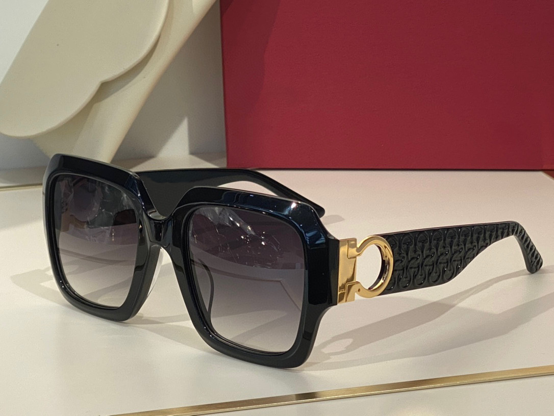Sunglasses For Women and Men Summer style Anti-Ultraviolet 961 Retro Square frame fashion Eyeglasses Random Box
Sunglasses For Women and Men Summer style Anti-Ultraviolet 961 Retro Square frame fashion Eyeglasses Random Box