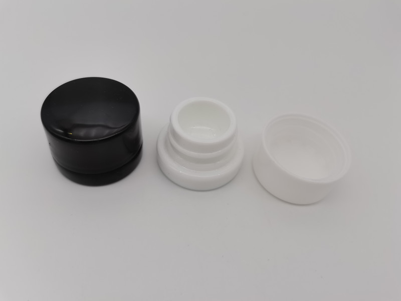 Non-Stick Dab stprage Container 5ml Black White ceramic Glass puck Jar with Child Resistant Lid for Dry Herb Wax Thick Oil Concentrate
Non-Stick Dab stprage Container 5ml Black White ceramic Glass puck Jar with Child Resistant Lid for Dry Herb Wax Thick Oil Concentrate