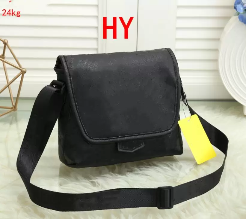 Designer Italian Mens Shoulder Bags Man Leather Briefcases Men Handbag Bolsas Messenger Bag Wedding Dress Crossbody tg # 23*10*21cm, Blue
Designer Italian Mens Shoulder Bags Man Leather Briefcases Men Handbag Bolsas Messenger Bag Wedding Dress Crossbody tg # 23*10*21cm, Blue