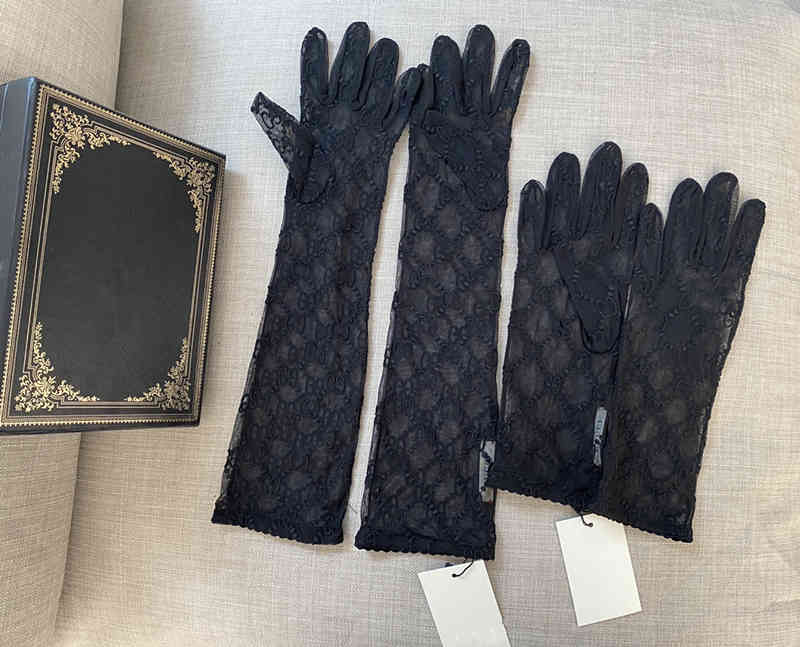 2021 long Lace Bride Bridal designer G Gloves Crystals Wedding Accessories Brides five Fingerless Wrist women Bud silk gloves, Blue;gray
2021 long Lace Bride Bridal designer G Gloves Crystals Wedding Accessories Brides five Fingerless Wrist women Bud silk gloves, Blue;gray