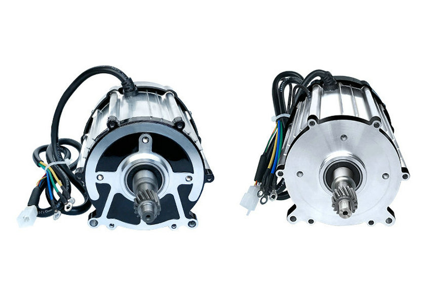 DC48V60V72V1800W permanent magnet brushless differential motor,16 teeth long shaft, Suitable for electric tricycle,scooter,mechanical equipment
DC48V60V72V1800W permanent magnet brushless differential motor,16 teeth long shaft, Suitable for electric tricycle,scooter,mechanical equipment