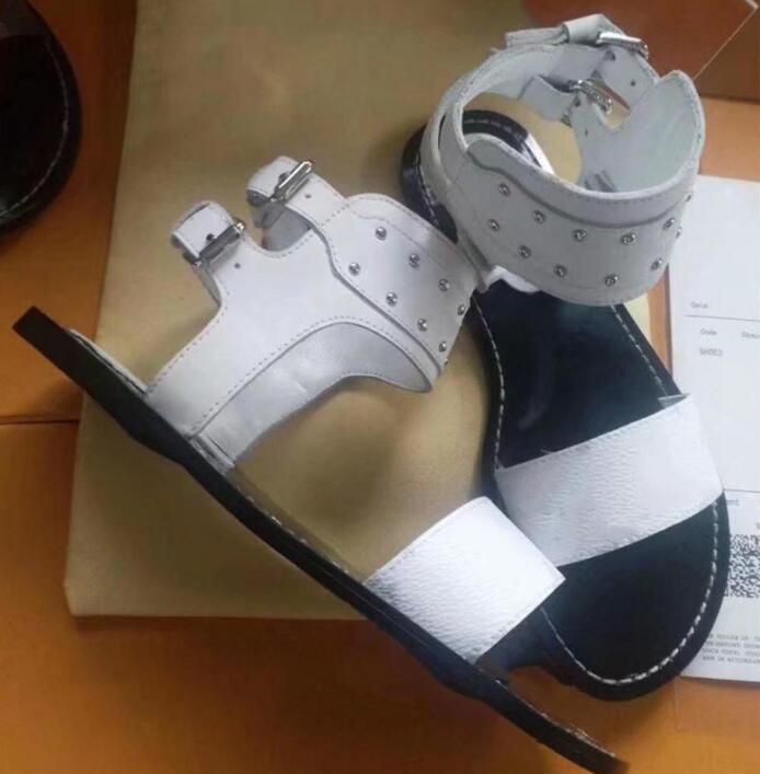 2021 A91 Designer women sandals ladies luxury genuine leather slippers flat shoe Oran sandal party wedding shoes with box size 35-42
2021 A91 Designer women sandals ladies luxury genuine leather slippers flat shoe Oran sandal party wedding shoes with box size 35-42