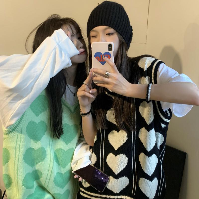 Women's Vests Love Printing Knitted Vest For Women Can Be Folded, Sleeveless And Mid Long Sweater In Autumn, Black;white
Women's Vests Love Printing Knitted Vest For Women Can Be Folded, Sleeveless And Mid Long Sweater In Autumn, Black;white
