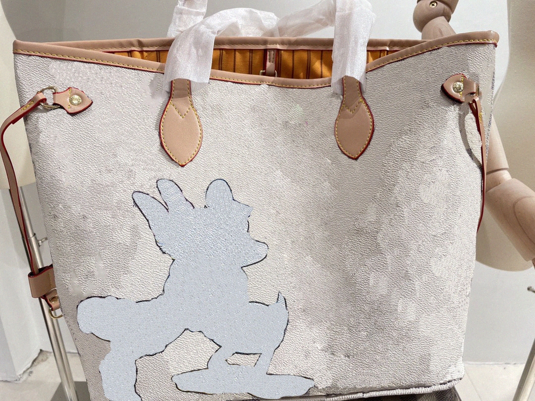 Women MM GM Cartoon tote Designers womens never bag full Shopping Genuine handbags purses lady totes Coin Purse 2pcs set Tom and Jerry T04L#
Women MM GM Cartoon tote Designers womens never bag full Shopping Genuine handbags purses lady totes Coin Purse 2pcs set Tom and Jerry T04L#