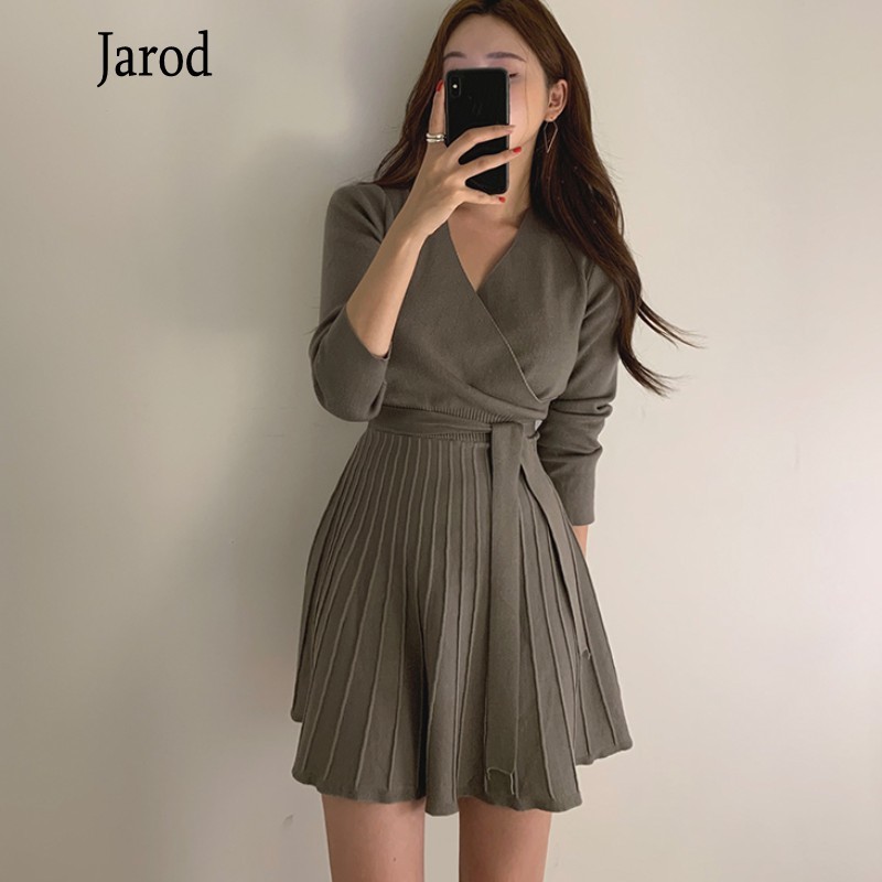 Elegant V-Neck Long Sleeve Knitted Dress Autumn Women Office Casual Lace-up Pleated Female Pullover Sweater 210519