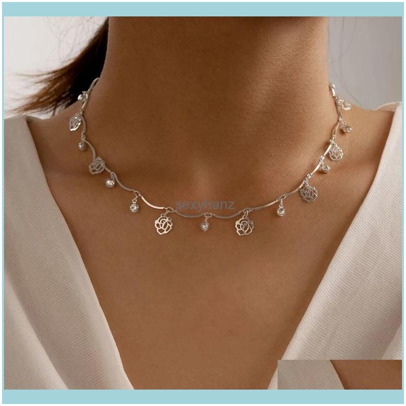 Chokers Necklaces & Pendants Elegant Rose Flowers Chain Choker Neckalce For Women Shiny Rhinestone Tassel Clavicle Geoemtric Jewelry Collar
Chokers Necklaces & Pendants Elegant Rose Flowers Chain Choker Neckalce For Women Shiny Rhinestone Tassel Clavicle Geoemtric Jewelry Collar