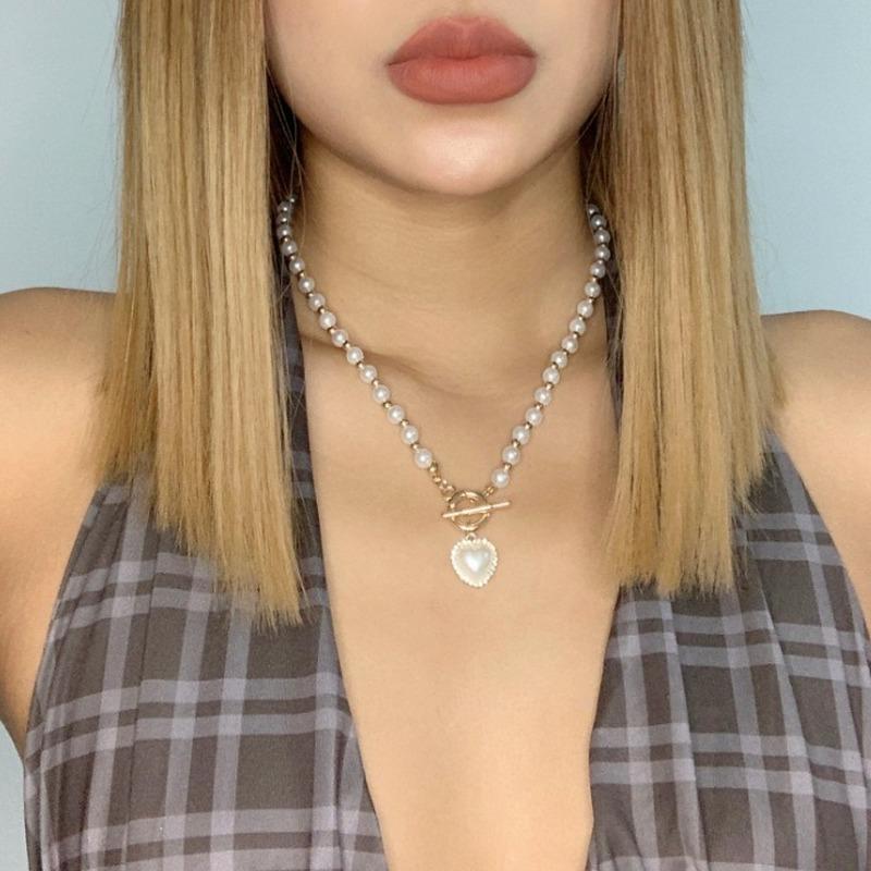 Chains Creative Wedding Dress Pearl Necklace Retro Temperament Simple Women's Peach Heart Pendant Clavicle Chain, Silver
Chains Creative Wedding Dress Pearl Necklace Retro Temperament Simple Women's Peach Heart Pendant Clavicle Chain, Silver
