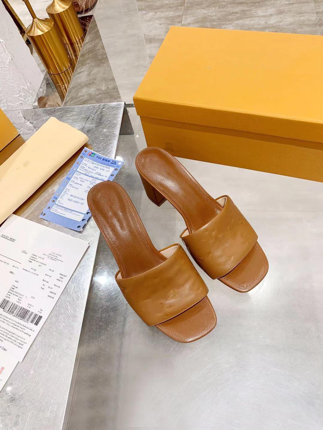 Luxury designer sandals 2021 summer slippers open toe shallow mouth thick heel one pedal casual solid color high heels women shoes, Black
Luxury designer sandals 2021 summer slippers open toe shallow mouth thick heel one pedal casual solid color high heels women shoes, Black
