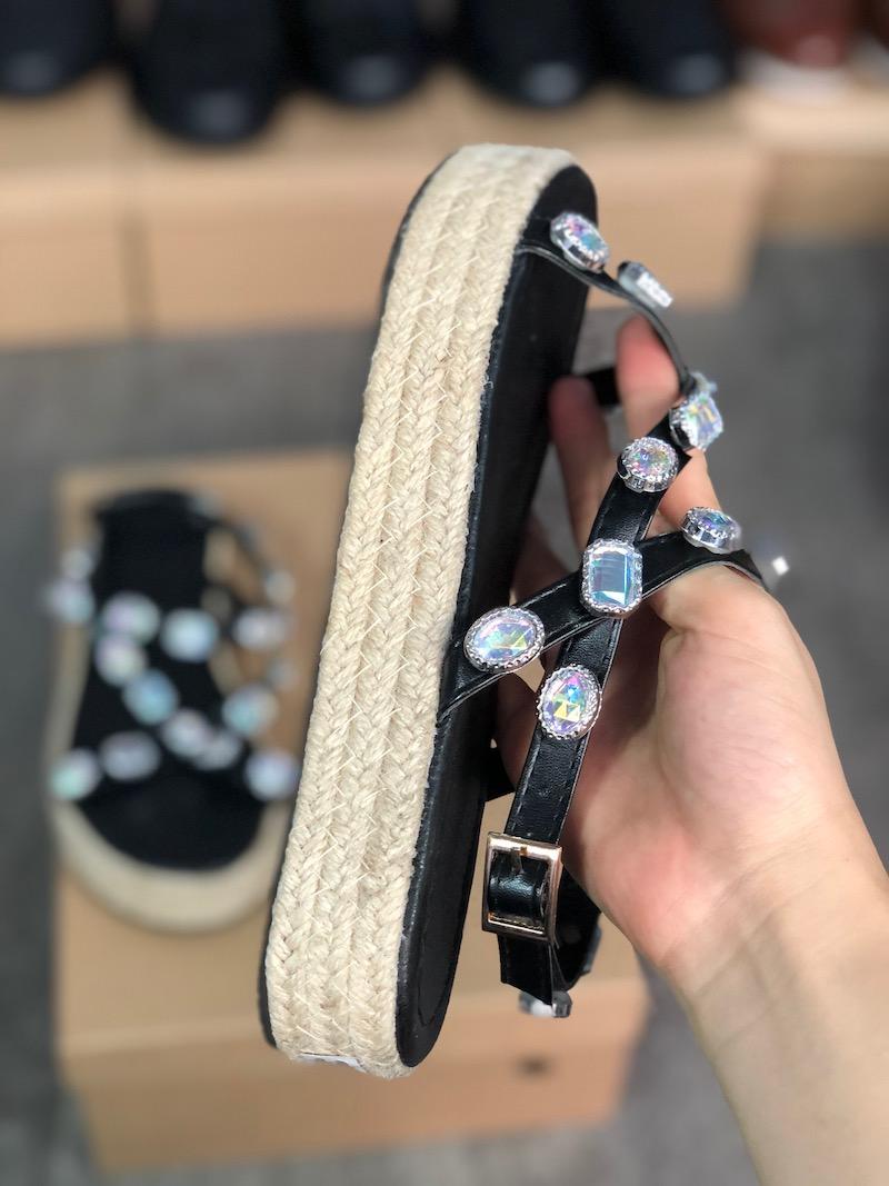 Slides Sandals Women Flashtrek Slipper Summer Beach Flip Flops Sandals with Crystals Women Mixed Color Casual Slides Shoes Flat 2022new 1Top, Black
Slides Sandals Women Flashtrek Slipper Summer Beach Flip Flops Sandals with Crystals Women Mixed Color Casual Slides Shoes Flat 2022new 1Top, Black
