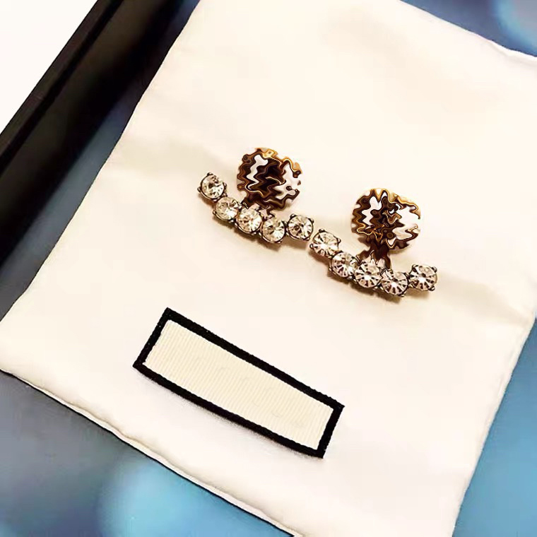 Fashion Women Earings Jewelry Luxurys Designers Earrings Brands Gold Ear Studs Designer Pearl Earrings 925 Des Boucles Doreilles BO 214291DQ
Fashion Women Earings Jewelry Luxurys Designers Earrings Brands Gold Ear Studs Designer Pearl Earrings 925 Des Boucles Doreilles BO 214291DQ