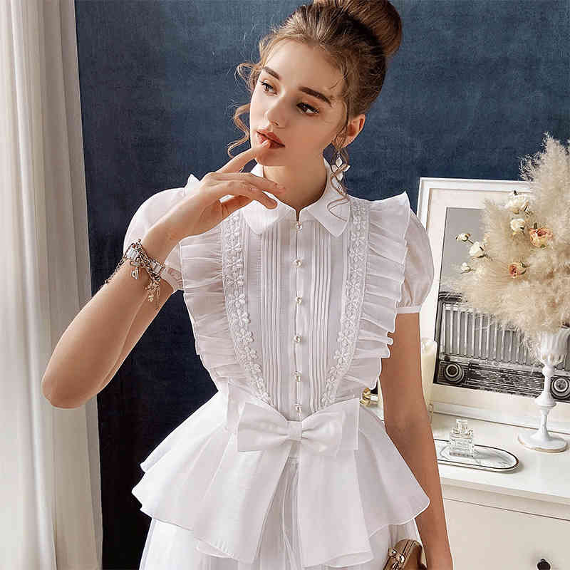 Dabuwawa Elegant Lace Blouse Shirt Women Ruffles Puff Sleeve Bow Blouse Female Summer Tops Office Lady Pearl Button DO1BST002 210520