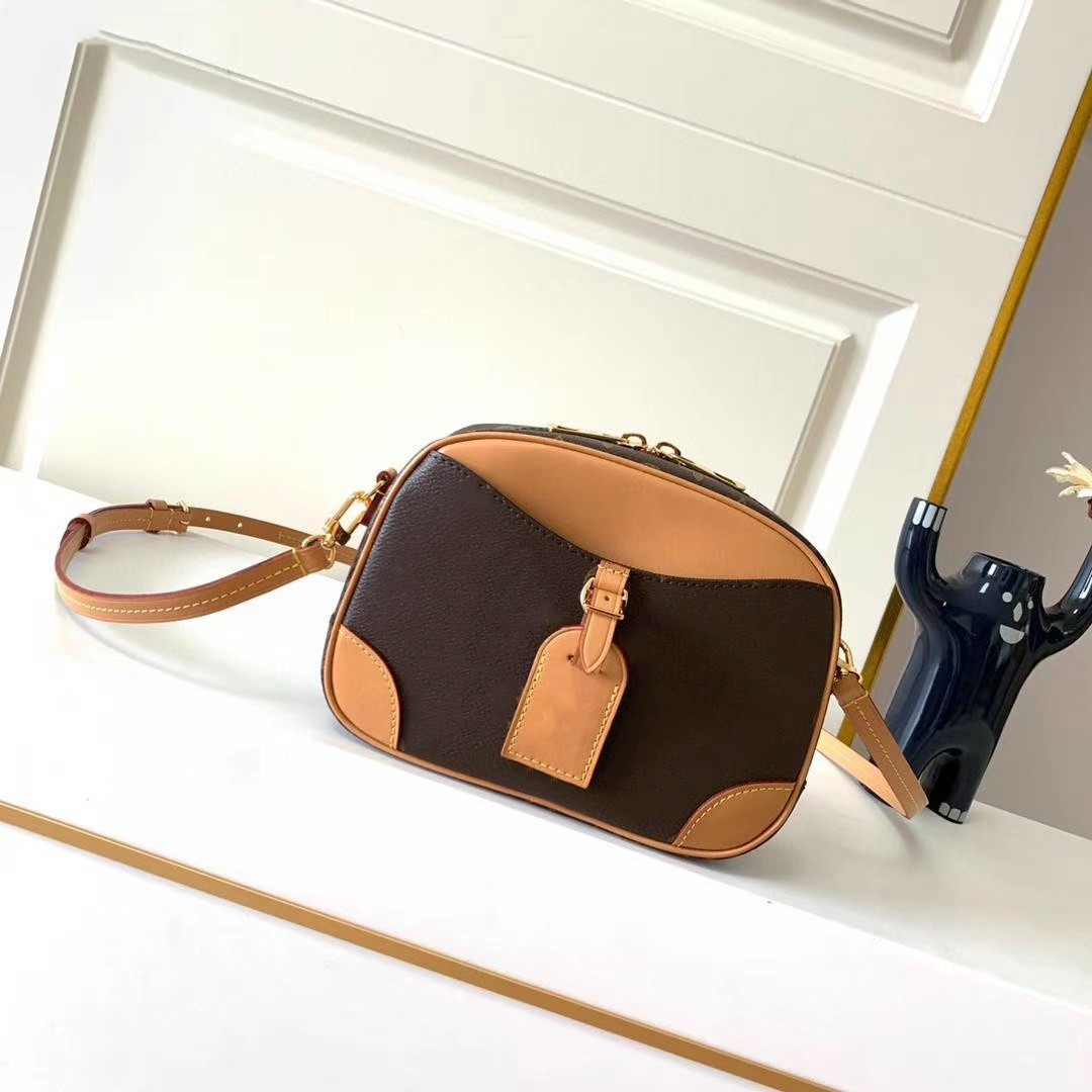 YY Designer Shoulder Bag Luxury Genuine Leather woman Crossbody Messenger luggage Bags Good Quality Clutch Purses Ladies Handbag 45528, Choose the design you like
YY Designer Shoulder Bag Luxury Genuine Leather woman Crossbody Messenger luggage Bags Good Quality Clutch Purses Ladies Handbag 45528, Choose the design you like