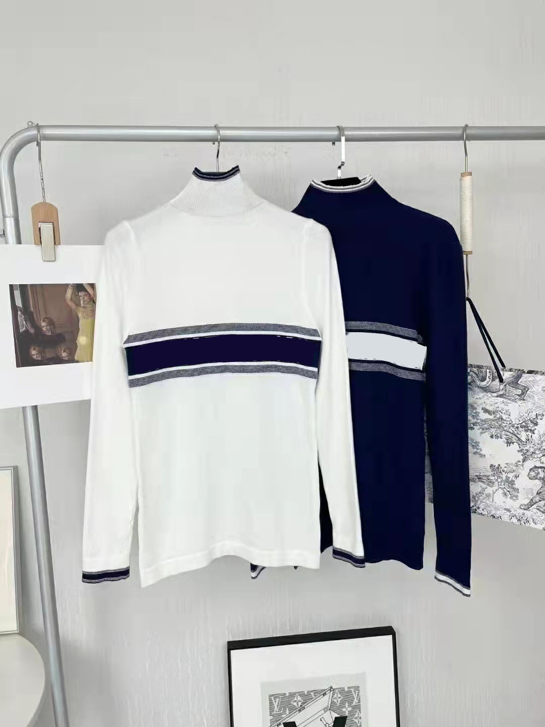 Fashion Women T Shirts Long Sleeves Knits Tees With Letter Breathable Sweatshirt For Lady Slim Outwear Tops Unisex Sweater Classical Shirt, Blue
Fashion Women T Shirts Long Sleeves Knits Tees With Letter Breathable Sweatshirt For Lady Slim Outwear Tops Unisex Sweater Classical Shirt, Blue