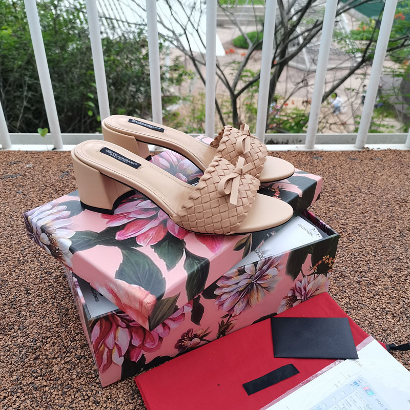 2021 fashion women's sandals slippers leather sole soft, comfortable, luxurious and elegant, give you extraordinary experience, Red
2021 fashion women's sandals slippers leather sole soft, comfortable, luxurious and elegant, give you extraordinary experience, Red