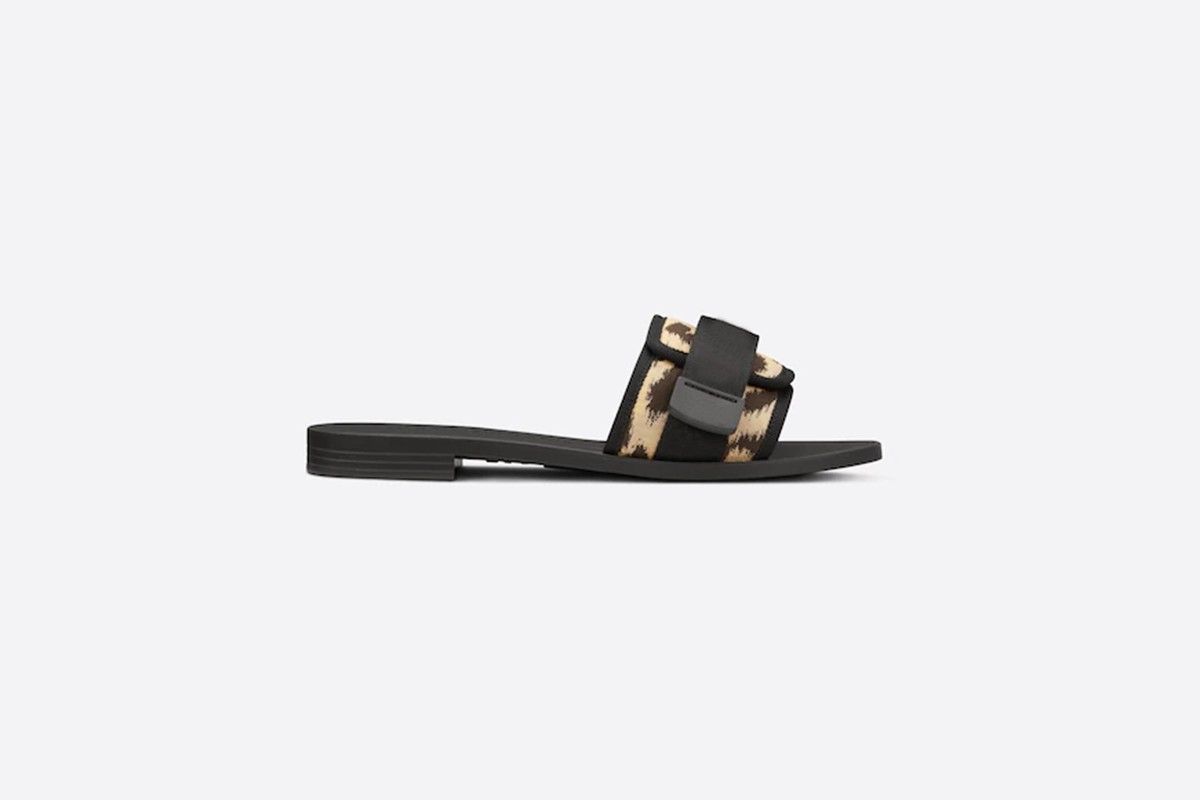 womens fashion flat slippers home causal slide sandals with black nylon adjustable strap size euro 35-41
womens fashion flat slippers home causal slide sandals with black nylon adjustable strap size euro 35-41
