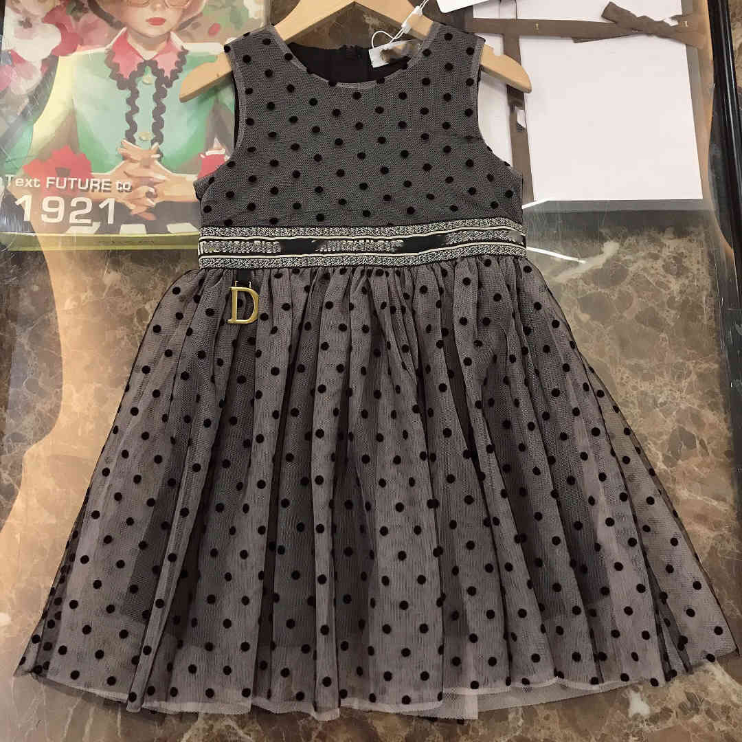 brand girl skirts summer designer girl skirt girl's cotton dress 2021 new DRESS Princess dress Wave-dot jacquard printing with high-gra, Red;yellow
brand girl skirts summer designer girl skirt girl's cotton dress 2021 new DRESS Princess dress Wave-dot jacquard printing with high-gra, Red;yellow