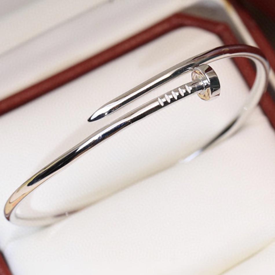 Jewelry Bracelets Bangle S925 silver elastic fine version without diamond 128430
Jewelry Bracelets Bangle S925 silver elastic fine version without diamond 128430