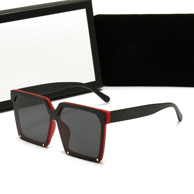 TOP Quality Luxury Womens Sunglasses Fashion Mens Sun glasses UV Protection men Designer eyeglass women spectacles with Original case and box
TOP Quality Luxury Womens Sunglasses Fashion Mens Sun glasses UV Protection men Designer eyeglass women spectacles with Original case and box