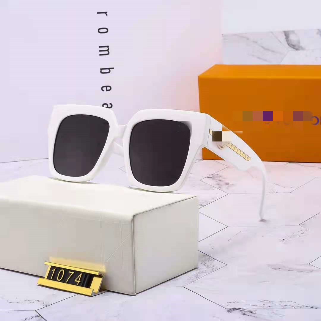 High Quality Luxury Womans Sunglasses Fashion Mens Sun glasses UV Protection men Designer eyeglass Gradient Metal hinge women spectacles wit, White;black
High Quality Luxury Womans Sunglasses Fashion Mens Sun glasses UV Protection men Designer eyeglass Gradient Metal hinge women spectacles wit, White;black