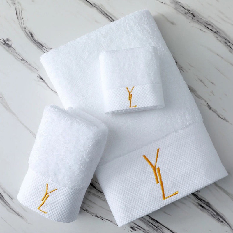 Pure Cotton Towel Luxurys Designers Face Towel Bath Towel Soft Wash Bath Home Absorbent Washcloths Letter Towels D2202221Z, Free
Pure Cotton Towel Luxurys Designers Face Towel Bath Towel Soft Wash Bath Home Absorbent Washcloths Letter Towels D2202221Z, Free