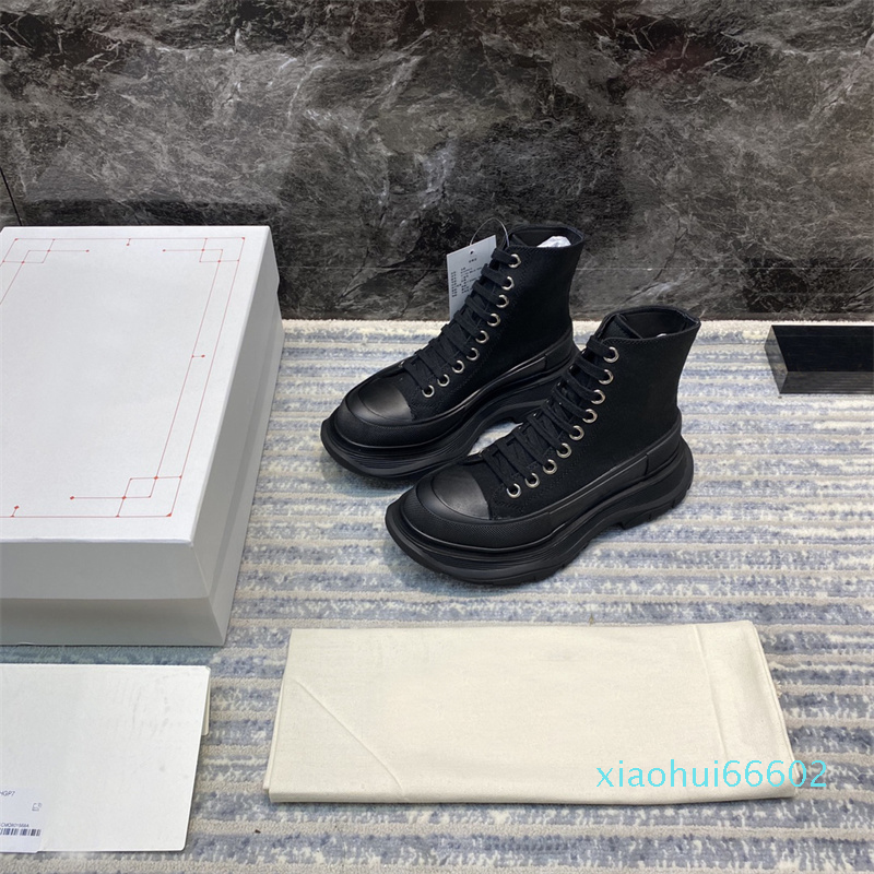Luxury Designer Women Men Tread Slick Boots Polished Leather Canvas Lace-up Rubber Round Toe Platform Genuine Leathers Lining Fashion x, Color 1
Luxury Designer Women Men Tread Slick Boots Polished Leather Canvas Lace-up Rubber Round Toe Platform Genuine Leathers Lining Fashion x, Color 1