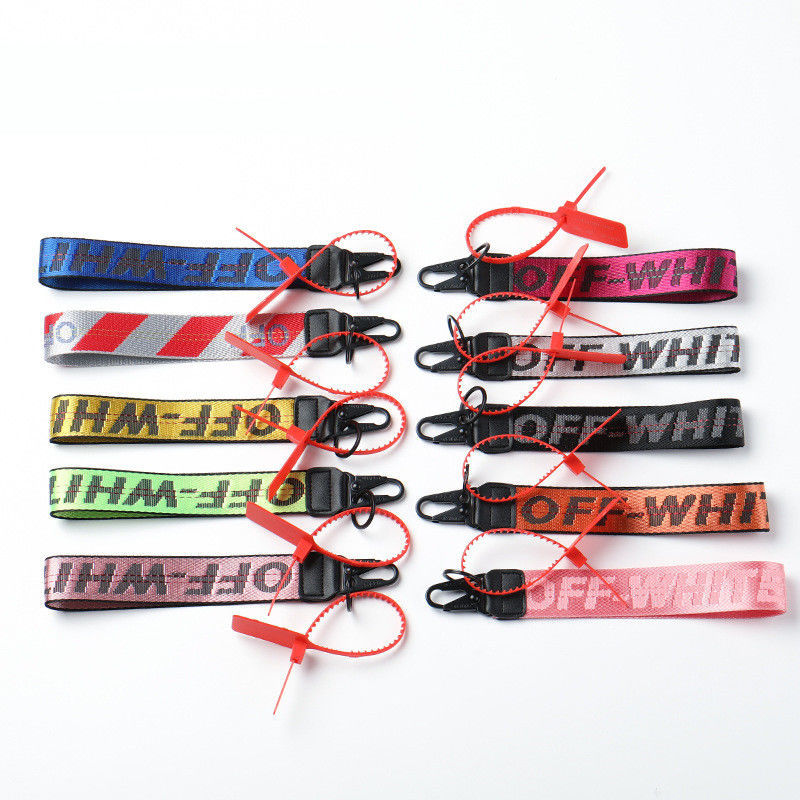 2021 white High Quality Keychain Classic Exquisite Luxurys Designers Car Keyring Zinc Alloy Letter Unisex Lanyard Gold Black Metal Small Jewelry Keychains off
2021 white High Quality Keychain Classic Exquisite Luxurys Designers Car Keyring Zinc Alloy Letter Unisex Lanyard Gold Black Metal Small Jewelry Keychains off