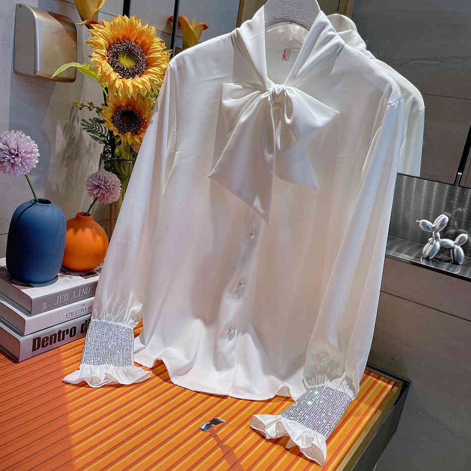 Free Spring Women's Bowknot Shirt Heavy Industry Diamond-studded Loose White Single-breasted Long Sleeve Top 210524