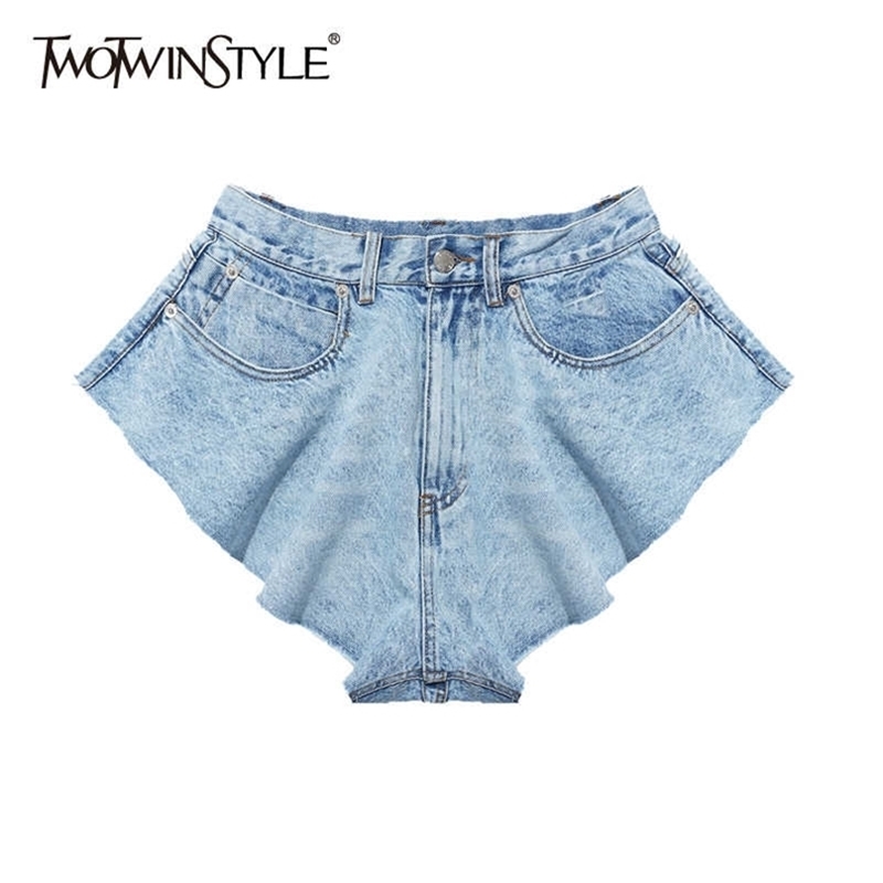 TWOTWINSTYLE Casual Denim Shorts Skirts High Waist Ruffle Hem Loose Ruched Short Pants Female Fashion Clothing Spring 210719, Blue
TWOTWINSTYLE Casual Denim Shorts Skirts High Waist Ruffle Hem Loose Ruched Short Pants Female Fashion Clothing Spring 210719, Blue