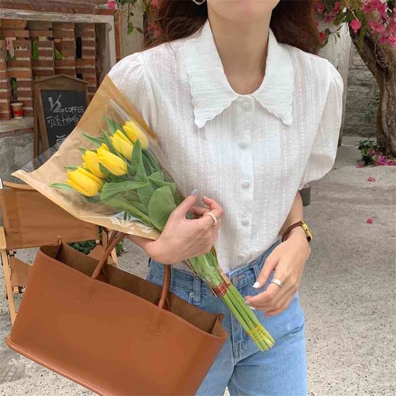 White Embroidery Blouses Chic Femme French Sweet Elegant Shirts Summer Retro Prom Loose Vintage Tops 210525
White Embroidery Blouses Chic Femme French Sweet Elegant Shirts Summer Retro Prom Loose Vintage Tops 210525