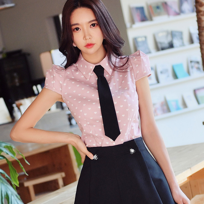 Dabuwawa Pink Heart Printed Button Front Blouse Shirt Women Tops Short Sleeve Basic Tie Blouses For Office Ladies DT1BST024 210520