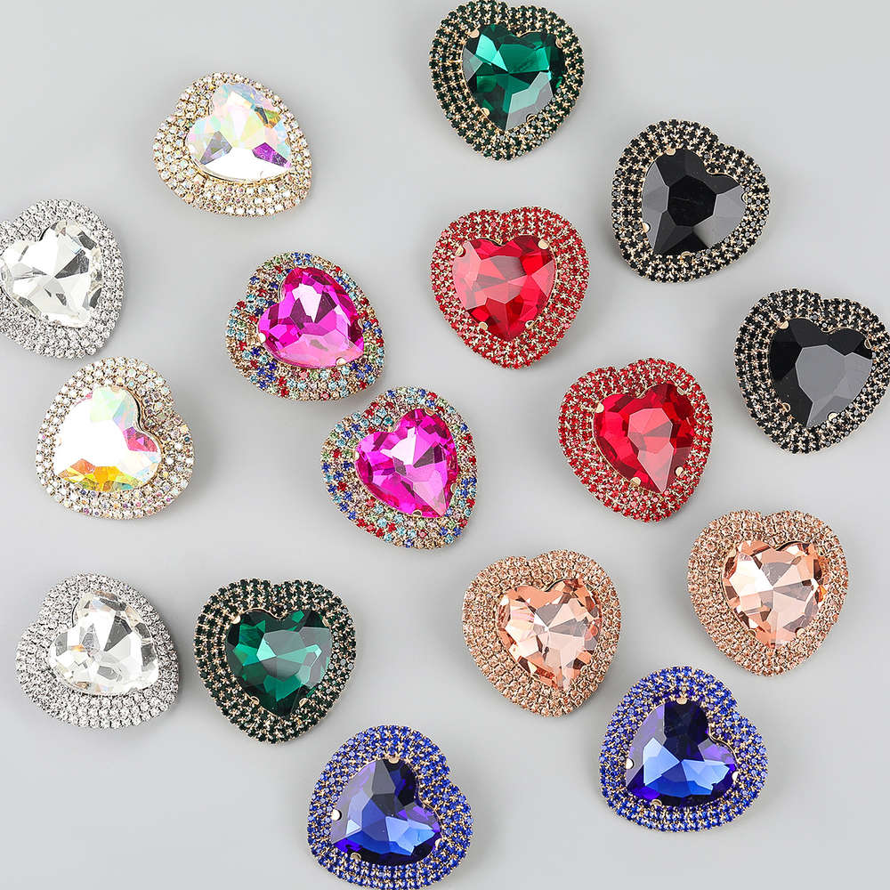 Exaggerated alloy inlaid diamond heart-shaped glass drill Earrings trendy women's super flash full temperament claw chain earrings, Silver
Exaggerated alloy inlaid diamond heart-shaped glass drill Earrings trendy women's super flash full temperament claw chain earrings, Silver