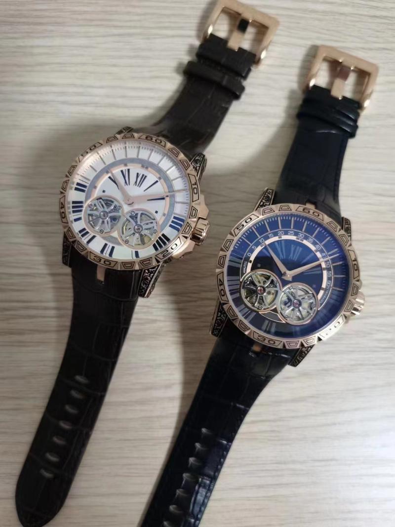 Wristwatches High Quality Mechanical Watch Silicone Strap Pointer Wrist Watches Luxury Style Hollow Men's All Functions Can Be Used
Wristwatches High Quality Mechanical Watch Silicone Strap Pointer Wrist Watches Luxury Style Hollow Men's All Functions Can Be Used