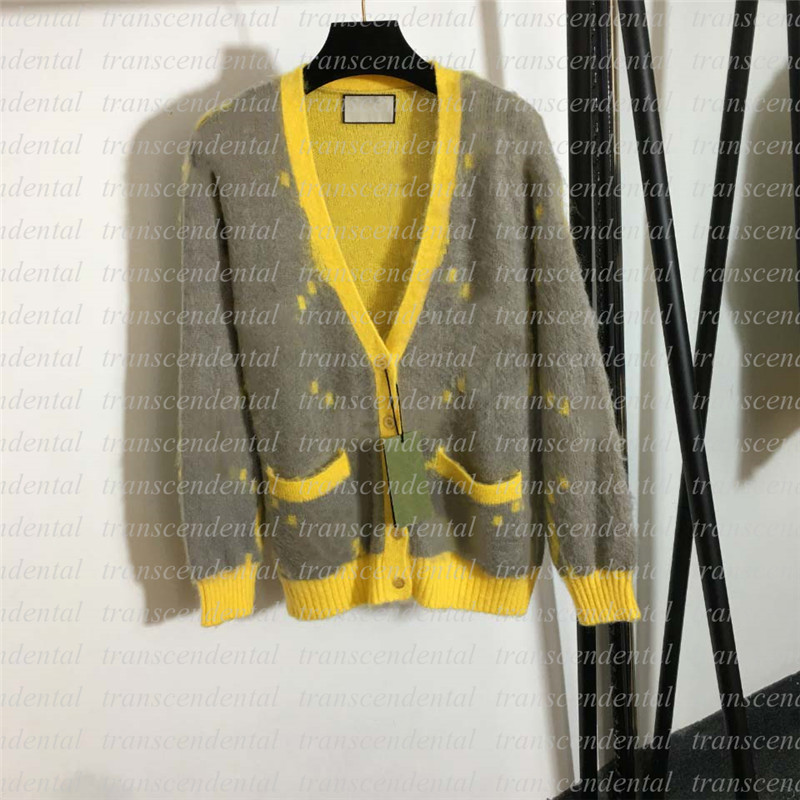 Women' Wool Cardigan Sweaters T-shirts and Long Sleeve Woolen knit Sweatshirts V Veck Outerwear Fashion Style Top With Letter, Extra shipping cost
Women' Wool Cardigan Sweaters T-shirts and Long Sleeve Woolen knit Sweatshirts V Veck Outerwear Fashion Style Top With Letter, Extra shipping cost