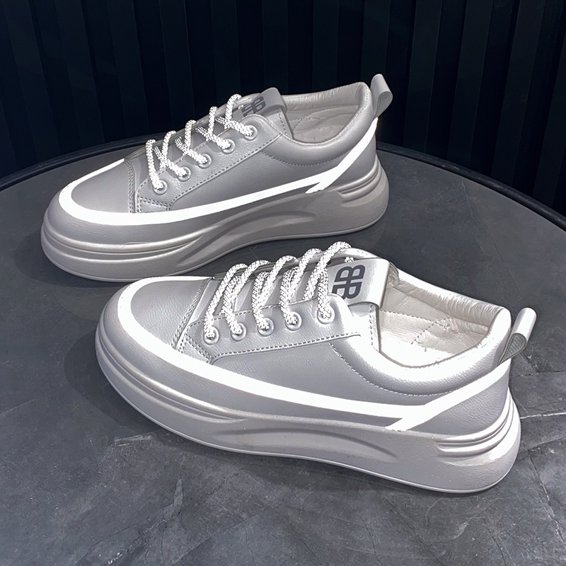 2021 Designer Women Running Shoes Black Grey Reflective fashion womens Trainers Sports Sneakers High Quality Size 35-40 wd
2021 Designer Women Running Shoes Black Grey Reflective fashion womens Trainers Sports Sneakers High Quality Size 35-40 wd