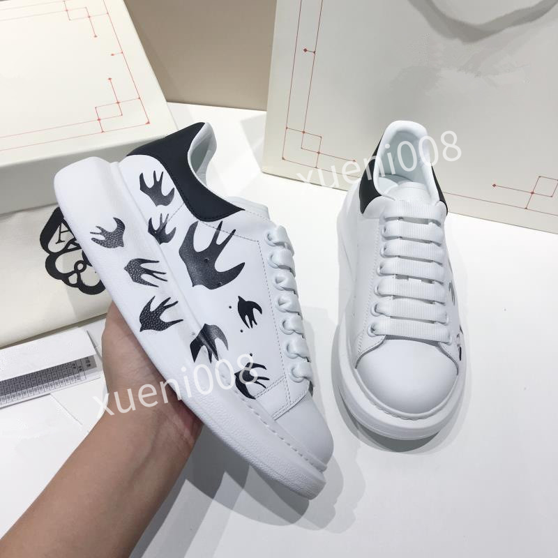 Men Women Casual Shoes Platform Low Top Italy Stripes Walking Sports Trainers Band Chaussures Pour Hommes xrx191010, Choose the color
Men Women Casual Shoes Platform Low Top Italy Stripes Walking Sports Trainers Band Chaussures Pour Hommes xrx191010, Choose the color