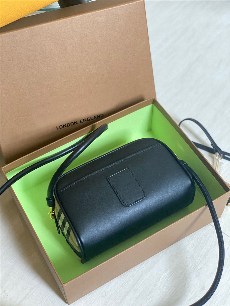 2021 high quality 358 leather luxury handbag crossbody bag designer style Mini size 18 cm fashionable men's women's messenger bag
2021 high quality 358 leather luxury handbag crossbody bag designer style Mini size 18 cm fashionable men's women's messenger bag
