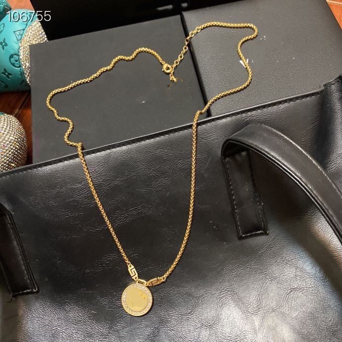 Vintage Brand Designer Pendant Necklace Copper With 18k Gold Plated Round Medusa Face Charm For Women Jewelry, Silver
Vintage Brand Designer Pendant Necklace Copper With 18k Gold Plated Round Medusa Face Charm For Women Jewelry, Silver