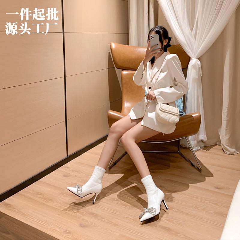 Boots Version White Children 2021 Thin Heel Pointed Diamond Bow Show Net Red Short, Black
Boots Version White Children 2021 Thin Heel Pointed Diamond Bow Show Net Red Short, Black