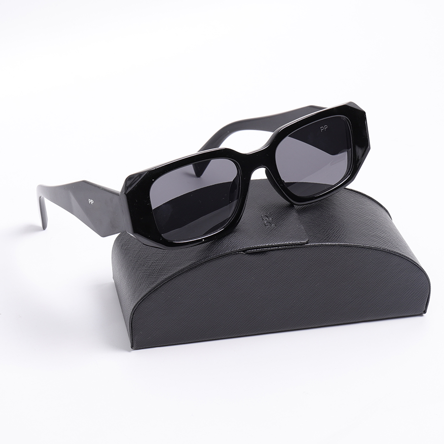 Fashion Designer Sunglasses Goggle Beach Sun Glasses For Man Woman 7 Color Optional Good Quality
Fashion Designer Sunglasses Goggle Beach Sun Glasses For Man Woman 7 Color Optional Good Quality