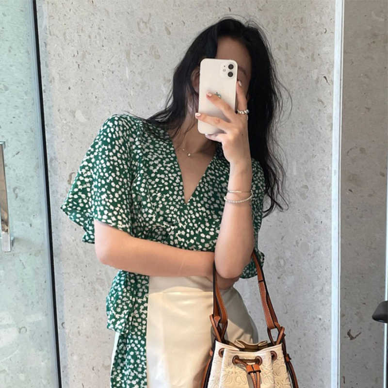 LY VAREY LIN Summer Women Vintage V-neck Flora High Waist Short Tops Casual Butterfly Sleeve Bandage Green Female Shirts 210526