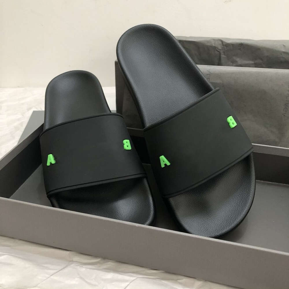 paris Slides Mens Womens Indoor Slippers Luxury sandals Summer Fashion Wide Flat Slipper Flip Flops Size 36-46 With Boxr, Black
paris Slides Mens Womens Indoor Slippers Luxury sandals Summer Fashion Wide Flat Slipper Flip Flops Size 36-46 With Boxr, Black