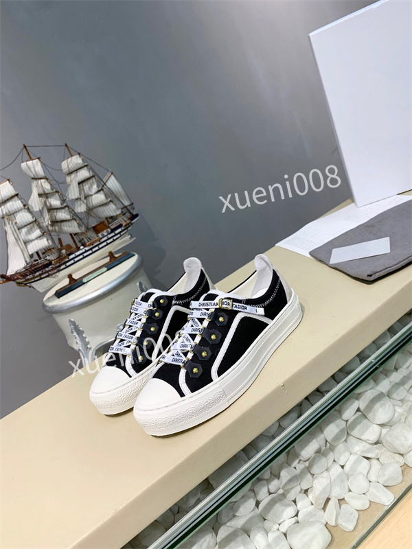2021 Veja ESPLAR Sneakers for Men Suede 35-41 Sports Shoe Mens Leather Skates Shoes Women Skate Chaussures Girls Skateboard Womens Sneaker Casual rx211115, Choose the color
2021 Veja ESPLAR Sneakers for Men Suede 35-41 Sports Shoe Mens Leather Skates Shoes Women Skate Chaussures Girls Skateboard Womens Sneaker Casual rx211115, Choose the color