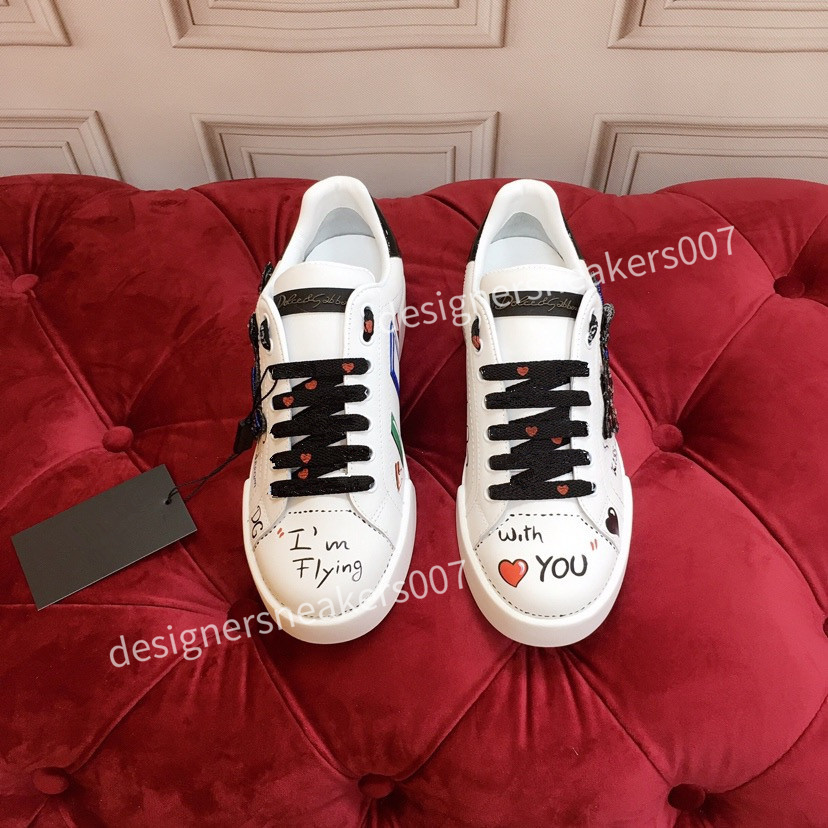 2022 Top Quality boots Mens Women Leather Casual Shoes Comfort Pretty Trainers Daily Lifestyle Skateboarding Black Suede 34-45, 07
2022 Top Quality boots Mens Women Leather Casual Shoes Comfort Pretty Trainers Daily Lifestyle Skateboarding Black Suede 34-45, 07
