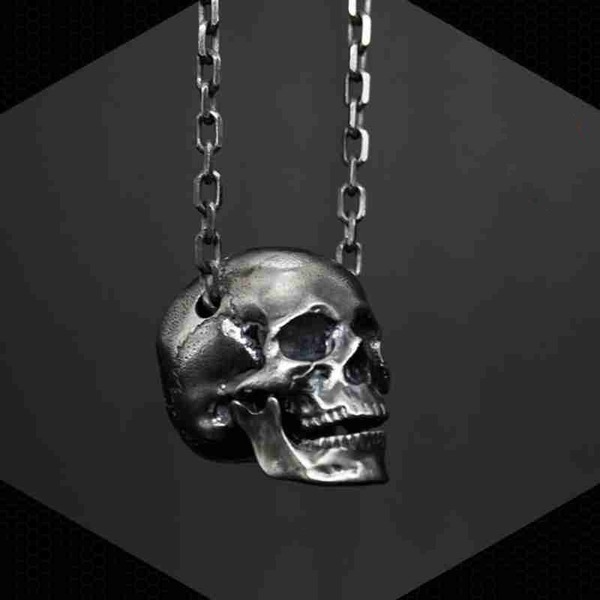 VILAGE Retro Gothic 316L Stainless Steel Skull Pendant Necklace Punk Men's Titanium Steel Necklace Riding Jewelry Gifts
VILAGE Retro Gothic 316L Stainless Steel Skull Pendant Necklace Punk Men's Titanium Steel Necklace Riding Jewelry Gifts