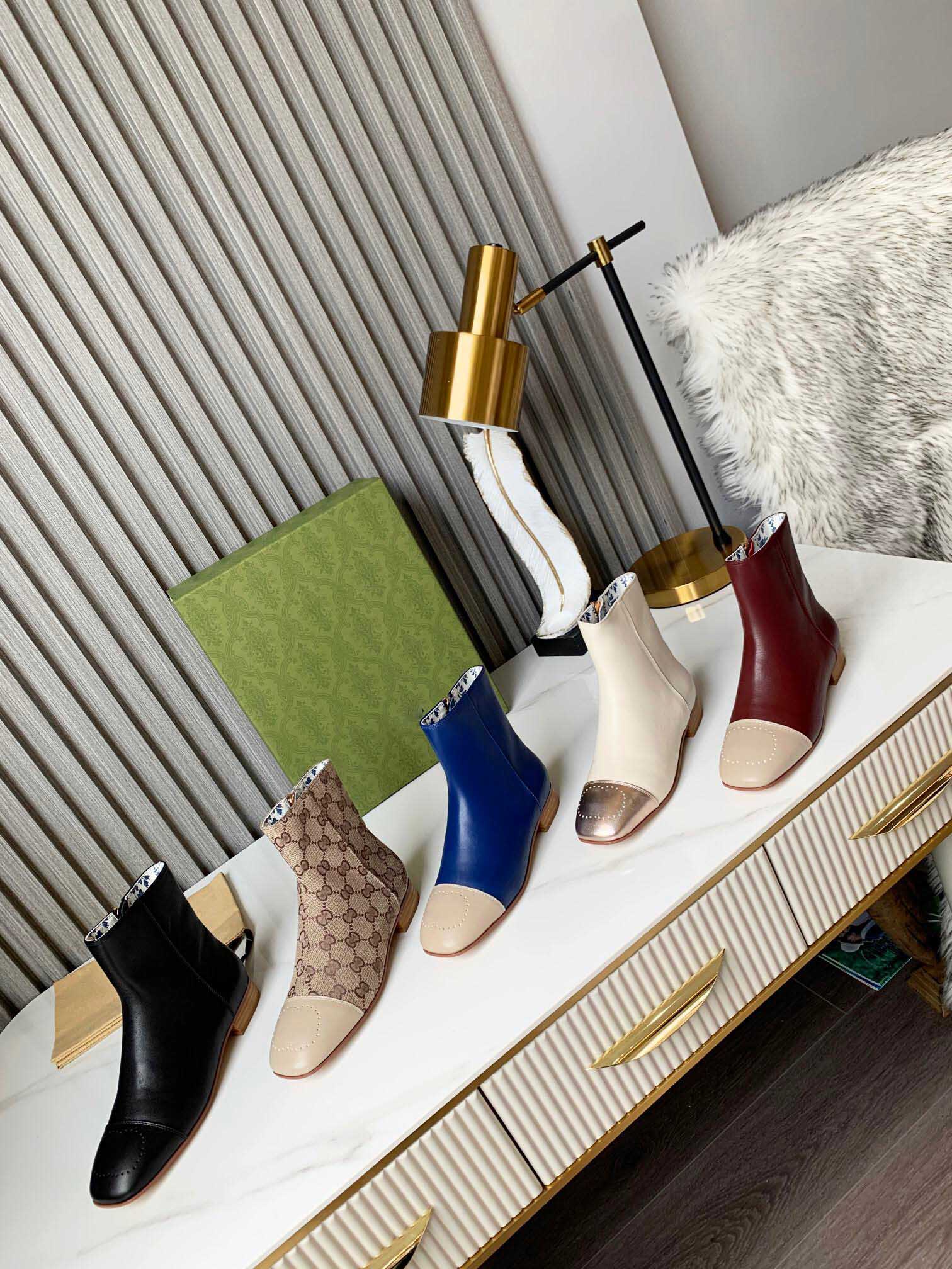 Designer Autumn Winter Women Double G Ankle Boots Women's Interlocking Martin Boot With 3cm High Casual Shoes Girls Leather Size 35-40
Designer Autumn Winter Women Double G Ankle Boots Women's Interlocking Martin Boot With 3cm High Casual Shoes Girls Leather Size 35-40