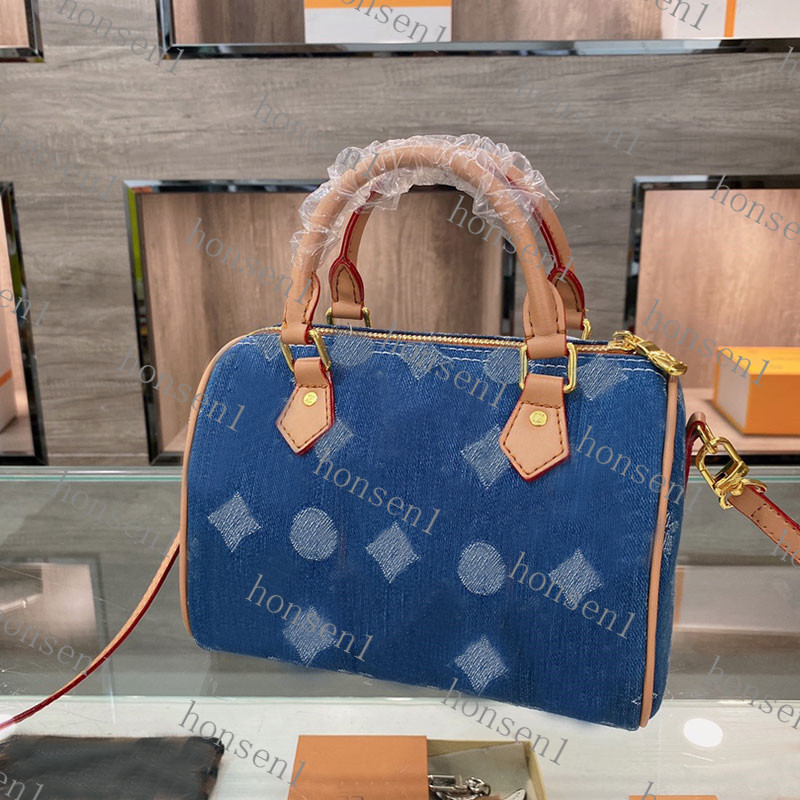 Original high quality designer bag NANO SPEEDY handbags Genuine Leather Blue color shoulder crossbodys mini
Original high quality designer bag NANO SPEEDY handbags Genuine Leather Blue color shoulder crossbodys mini