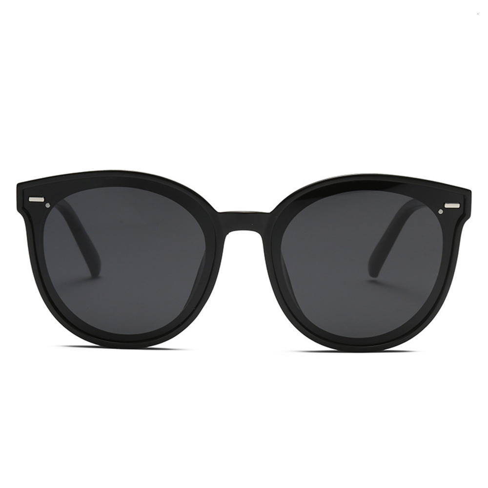 GM nearsighted sunglasses TR90 female matching power men's special finished for driving, White;black
GM nearsighted sunglasses TR90 female matching power men's special finished for driving, White;black