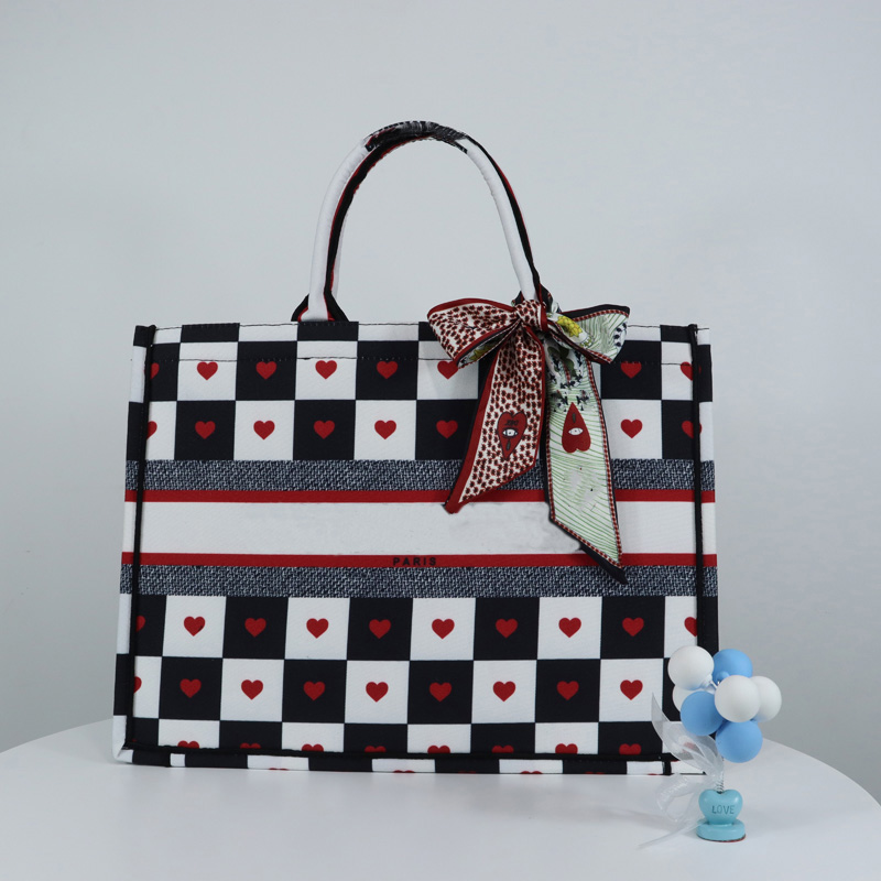 Luxurys Designer Totes Handbags Women's Bags Old Flower Book Tote Canvas Embroidery Multifunctional Large Capacity Shopping Bag luxury_bagshop888 011235363, Original bag
Luxurys Designer Totes Handbags Women's Bags Old Flower Book Tote Canvas Embroidery Multifunctional Large Capacity Shopping Bag luxury_bagshop888 011235363, Original bag