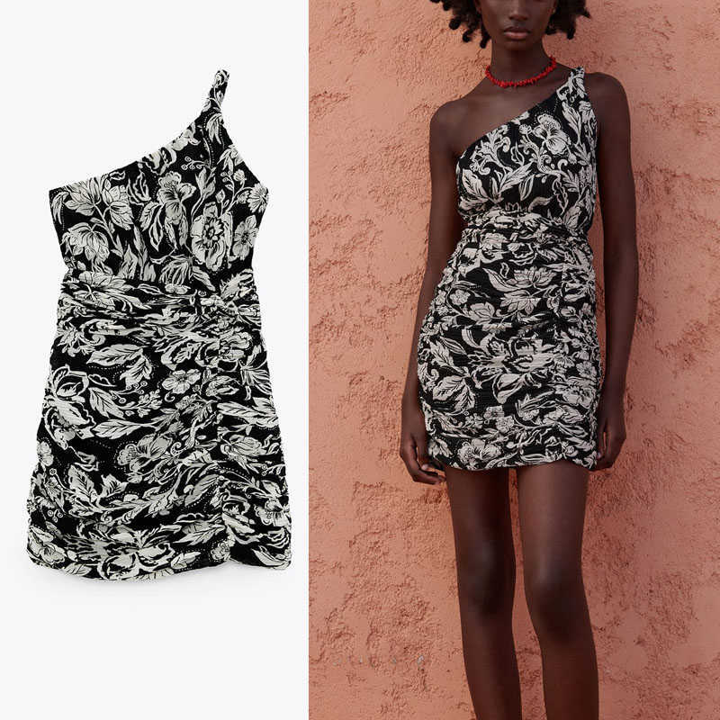 Za Print Asymmetric Sexy Summer Dress Women One Shoulder Backless Mini Party Dress Woman Chic Back Zip Ruched Beach Dresses 210602, Black
Za Print Asymmetric Sexy Summer Dress Women One Shoulder Backless Mini Party Dress Woman Chic Back Zip Ruched Beach Dresses 210602, Black
